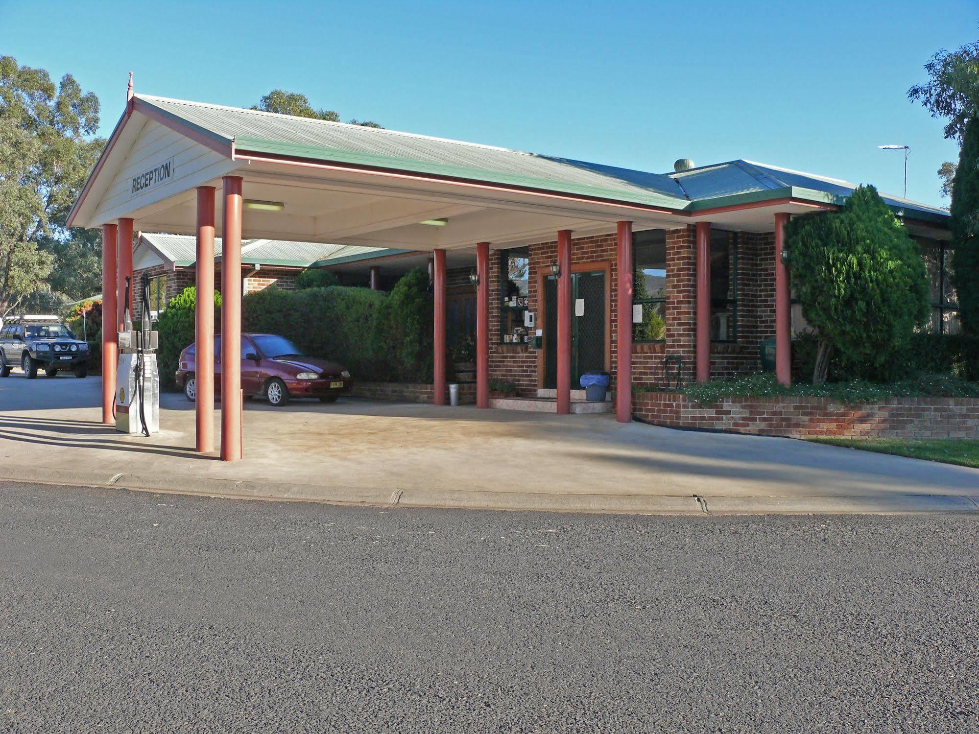 Big4 Mudgee Holiday Park Hotel Exterior photo